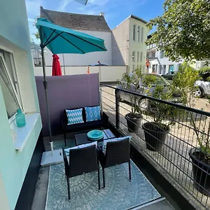 Patio 2 , BRE Deutschland